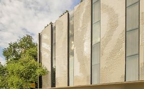 เดอะ กราวิทิค โฮเทล ข้าวสาร